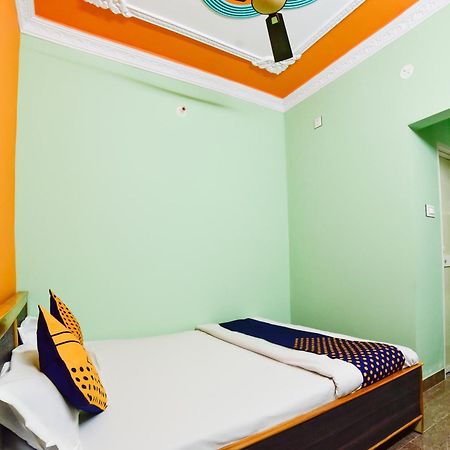 Spot On Devlok Guest House Patna  Exteriör bild