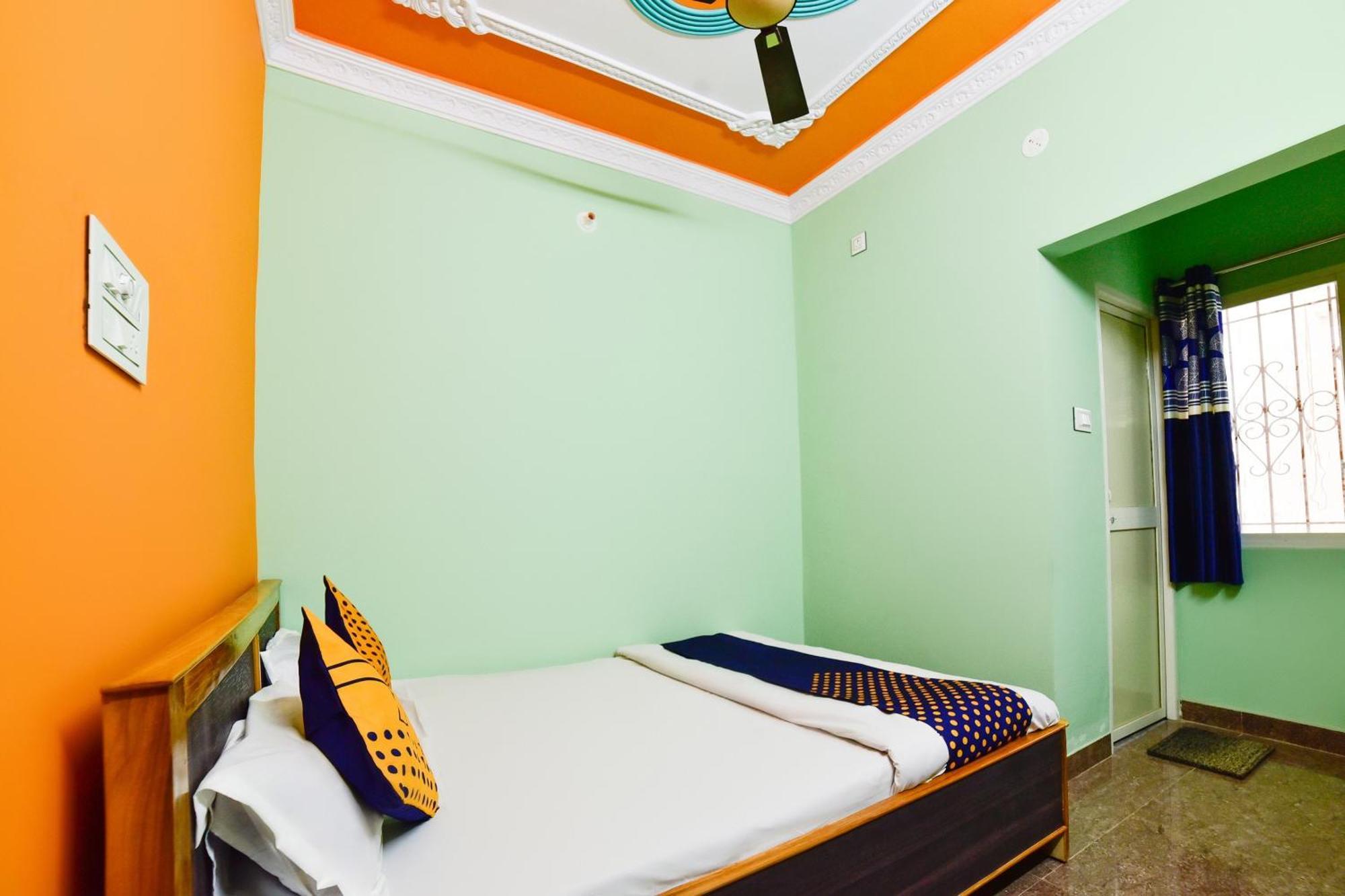 Spot On Devlok Guest House Patna  Exteriör bild